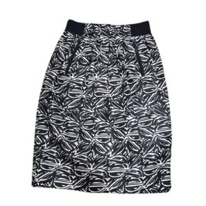 Lafayette 148 skirt Women's Size 6 black